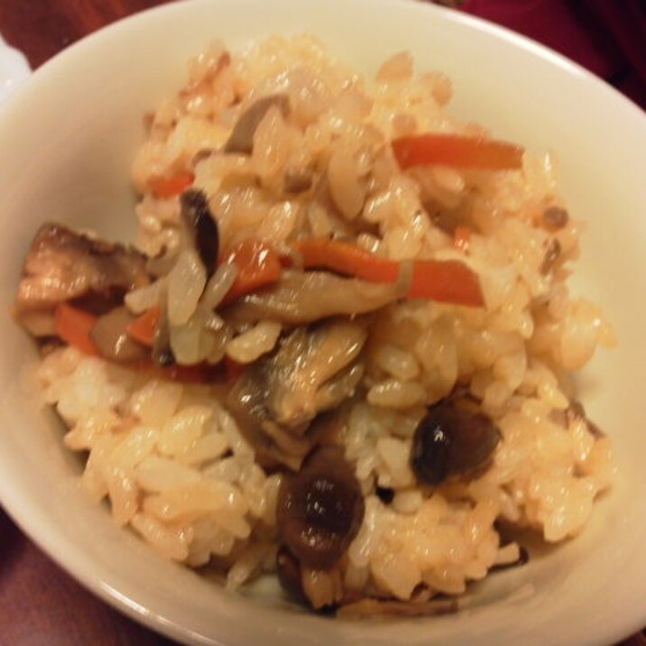 キノコとにんじんの混ぜご飯 レシピ 作り方 By あけぼのマジック 楽天レシピ